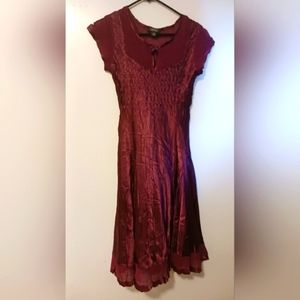 DRESS BARN COLLECTION PURPLE SATIN CRINKLE EFFECT DRESS. SIZE MEDIUM.